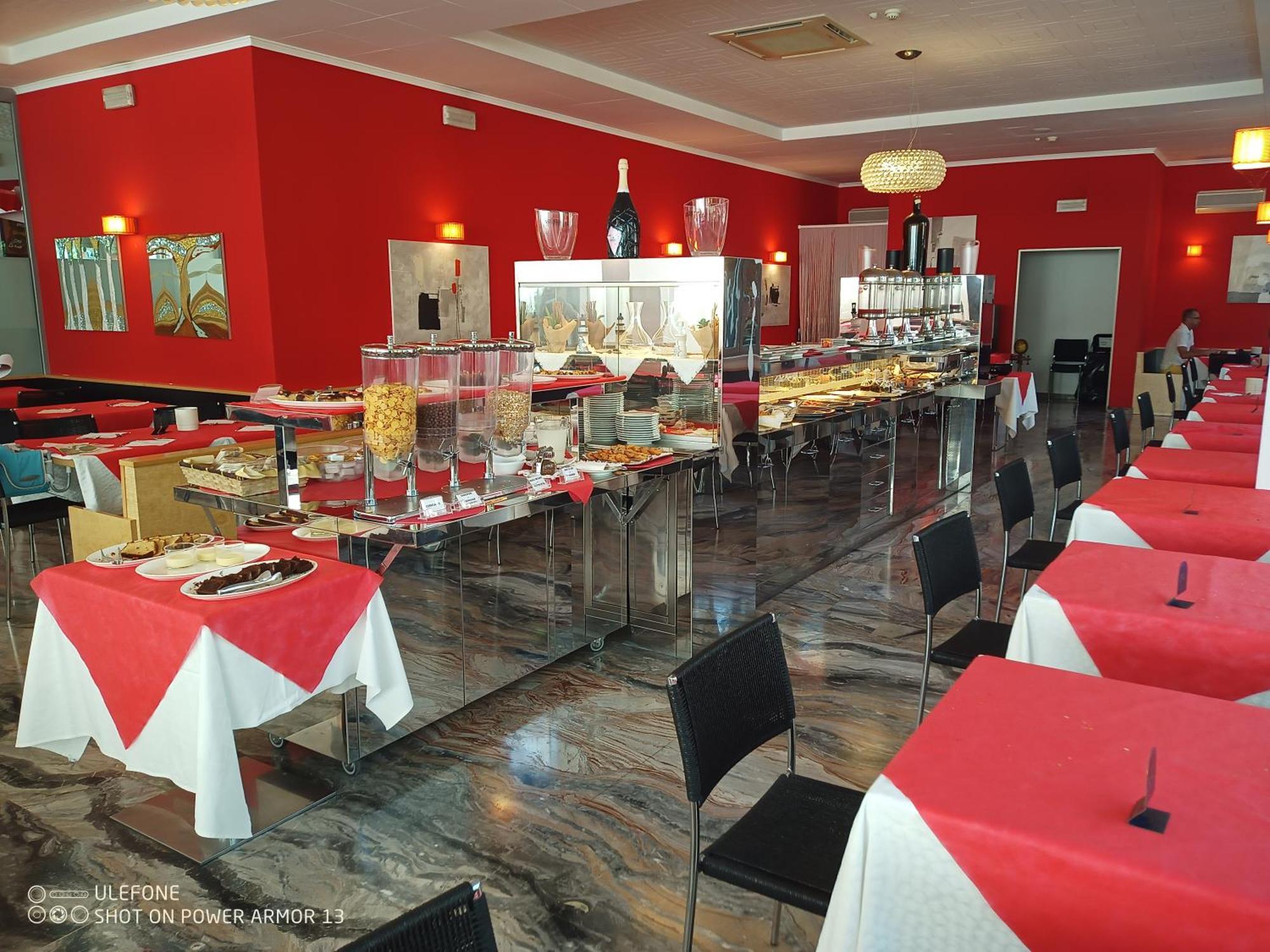 Hotel Firenze Бібіоне Екстер'єр фото