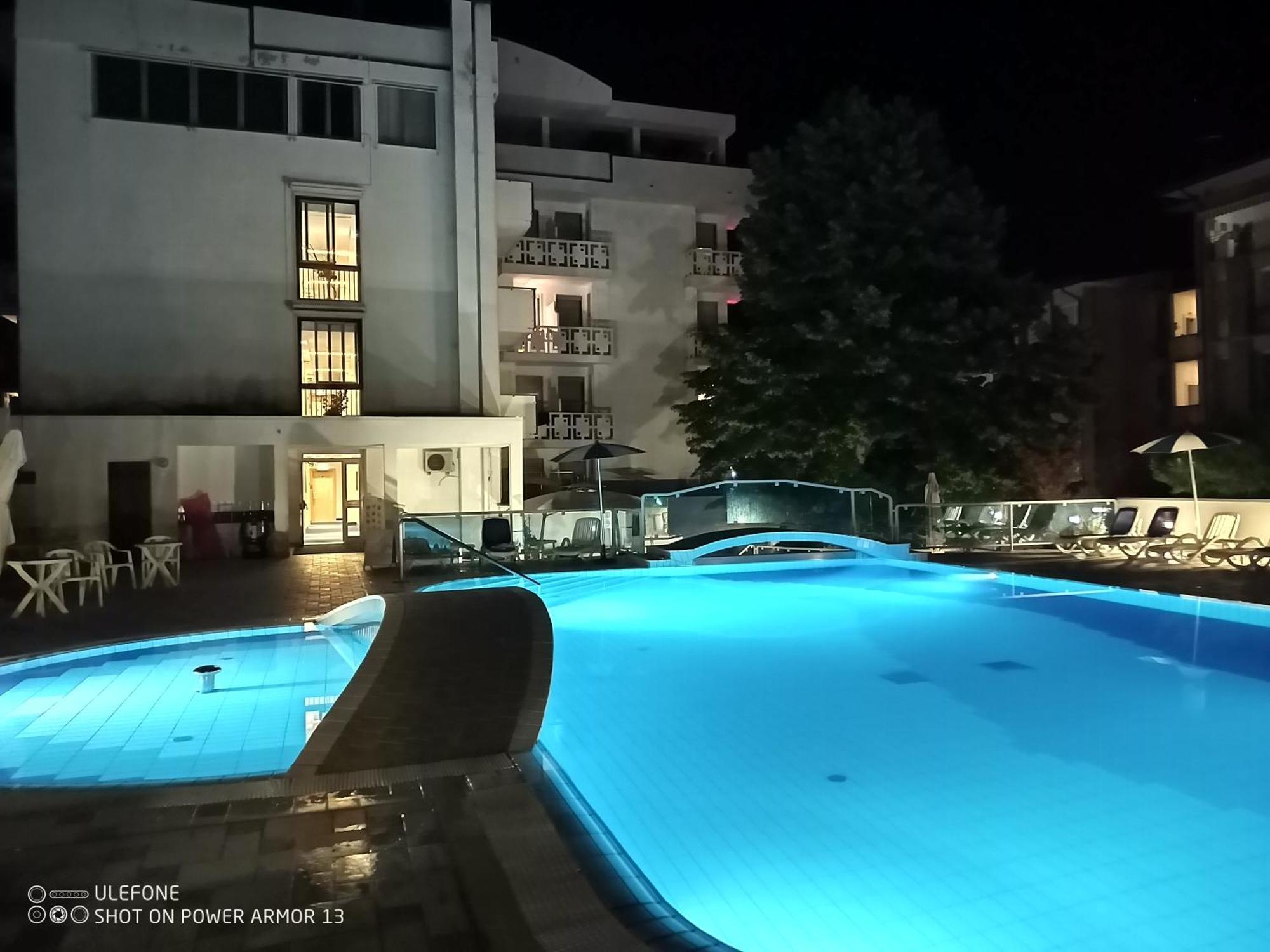Hotel Firenze Бібіоне Екстер'єр фото
